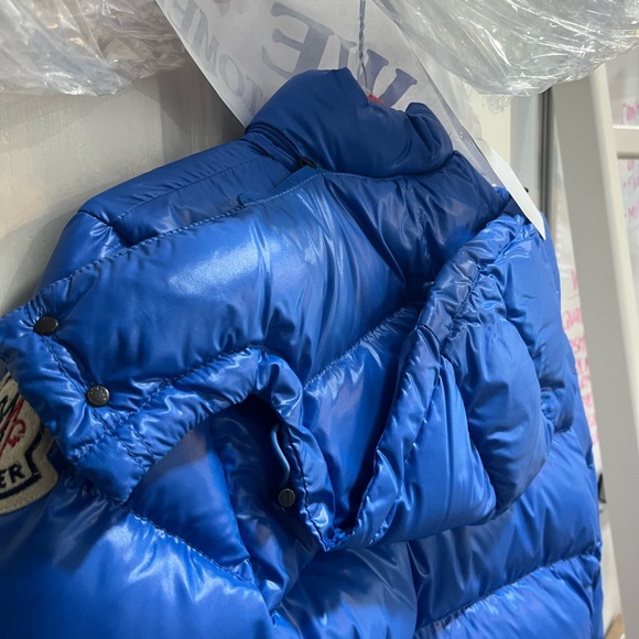 Moncler Blue Down Puffer - size 4 - Picture 8 of 17